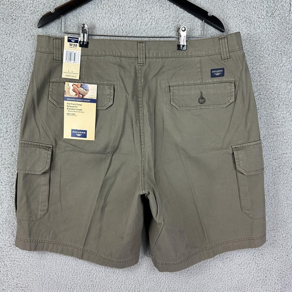 Dockers Shorts Mens 38 Green Washed Cargo Flat Front Relaxed Fit  Pockets New - Picture 1 of 14
